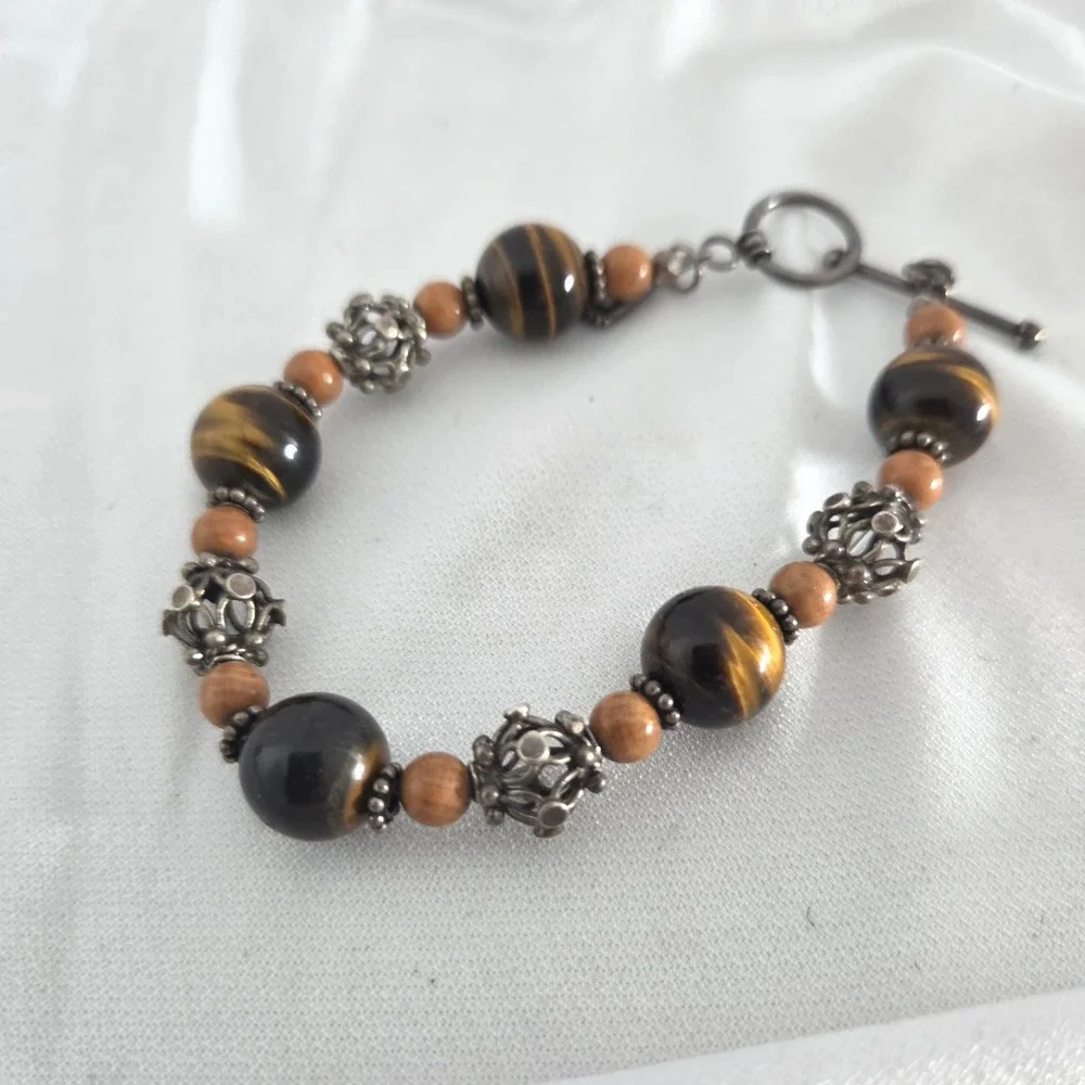 Tigers Eye Bead Filigree Bracelet Silver Tone Foot Charm Toggle Clasp 7.75